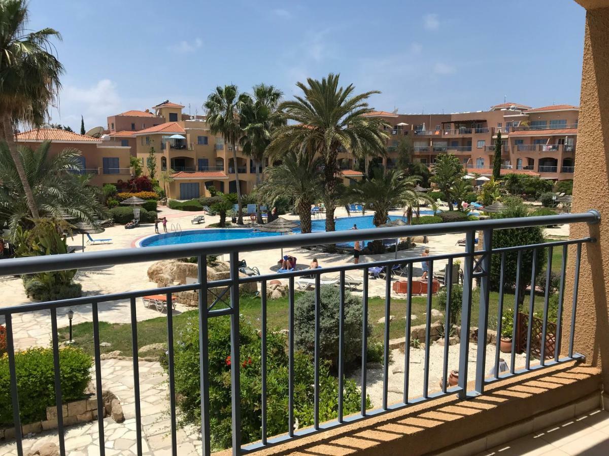 Limnaria Gardens - Modern 1 Bed, Walk To Beach & Shops Paphos Exterior photo
